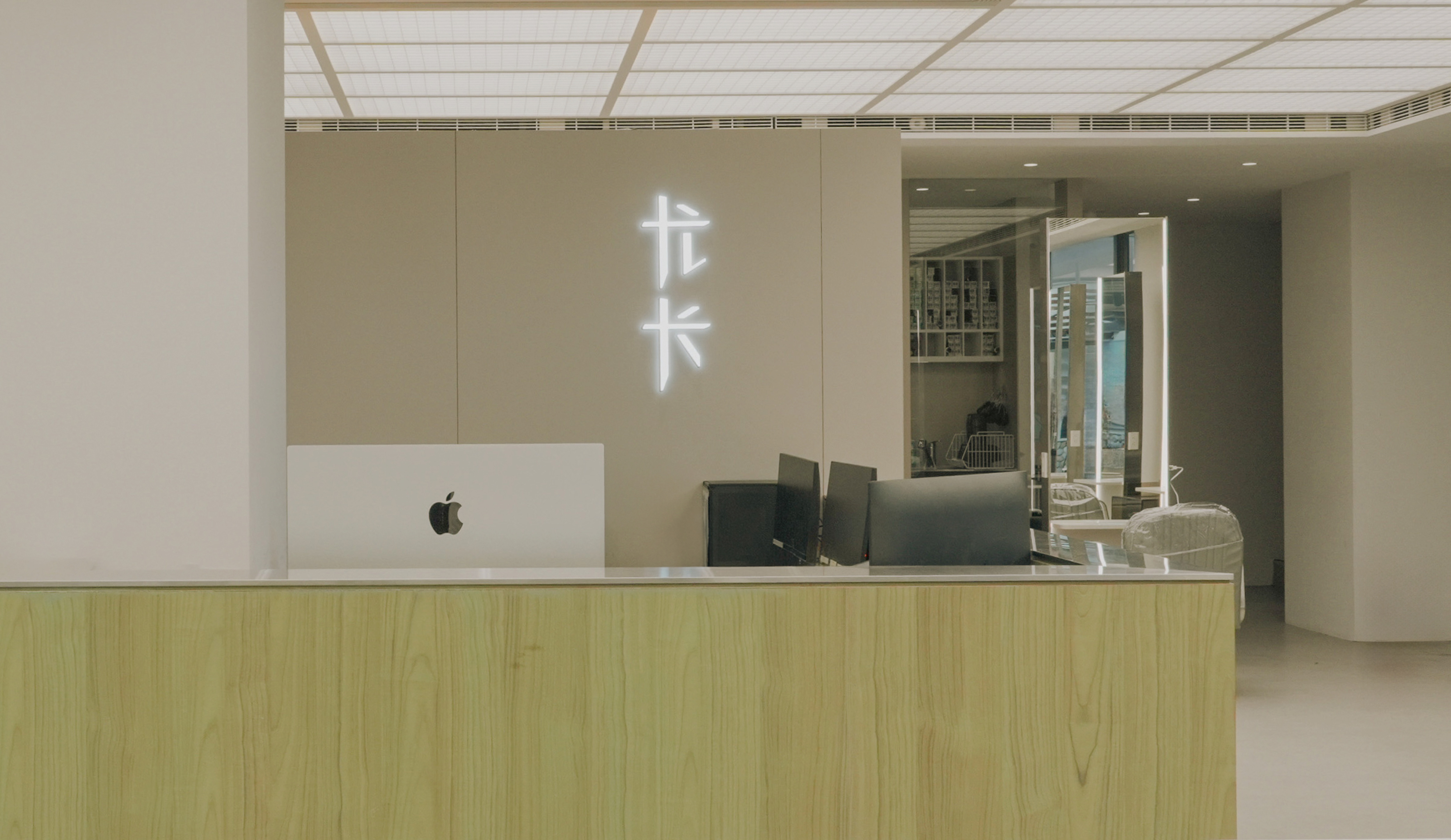 UCA Space 03