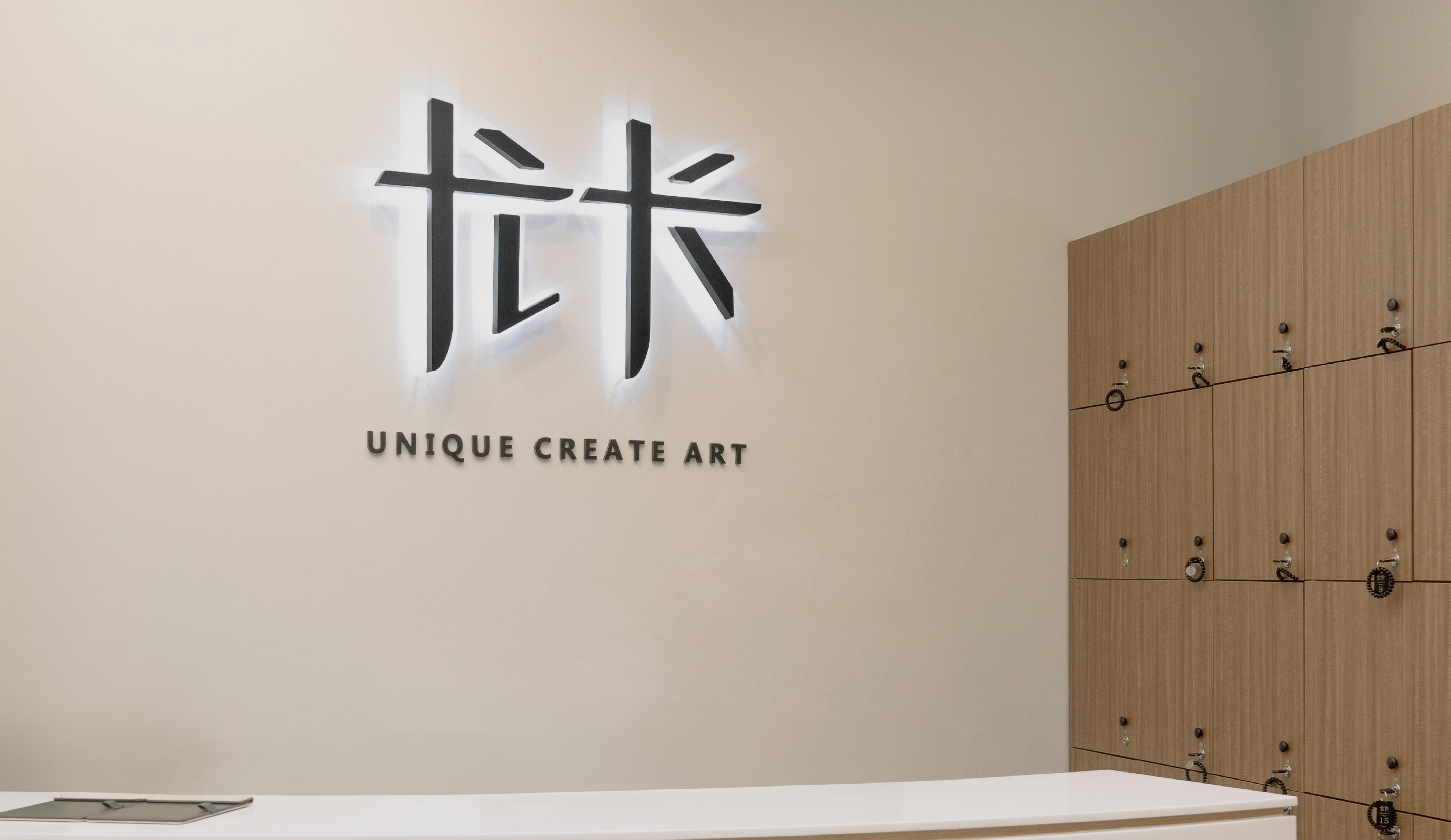 UCA Space 01