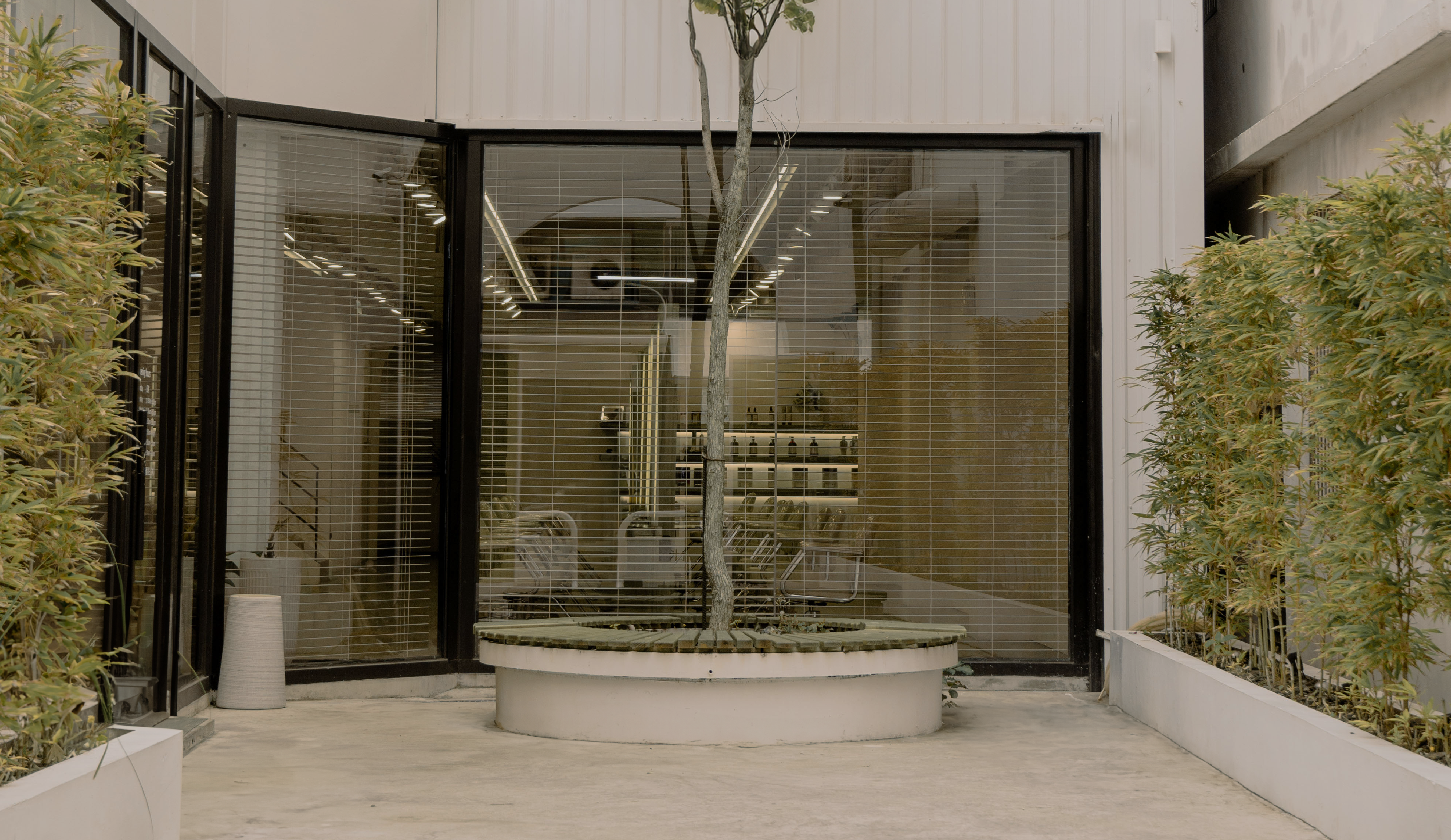 UCA Space 04